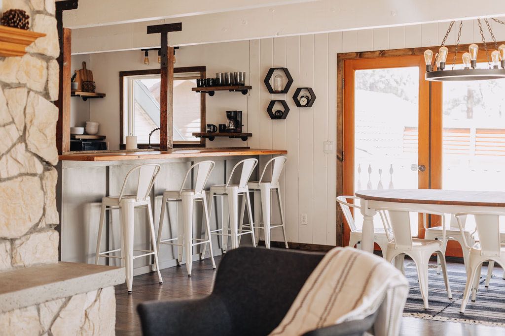 Dining Room & Kitchen